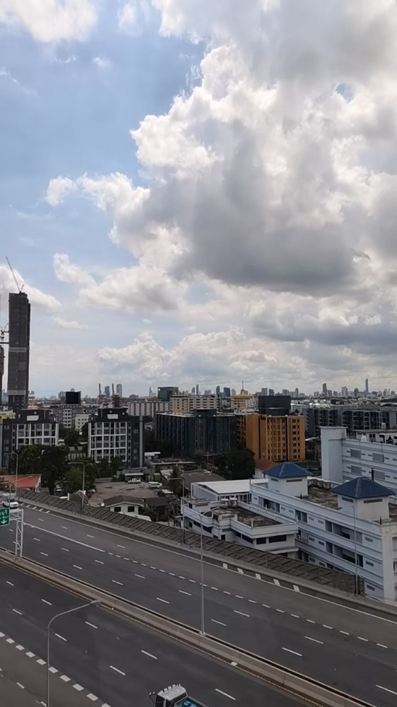 ให้เช่า เมแฟร์ เพลส สุขุมวิท 50 (AS-02) Condo for rent : Mayfair Place Sukhumvit 50(AS-02) 800 meter from BTS Onnut Station (Have free Shuttle Bus to drop to BTS) Line id : @condo66