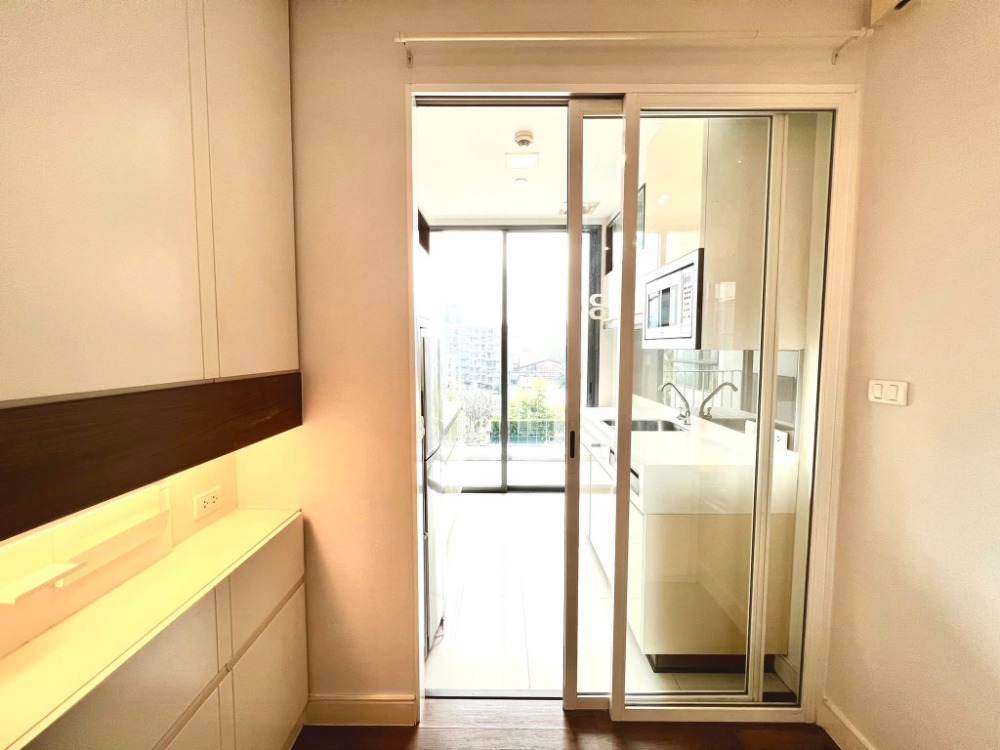 FOR RENT    :   The​ Room Sukhumvit 62 เดอะรูม สุขุมวิท 62 ((BTS Punnawithi))AS-02 Line : @condo66