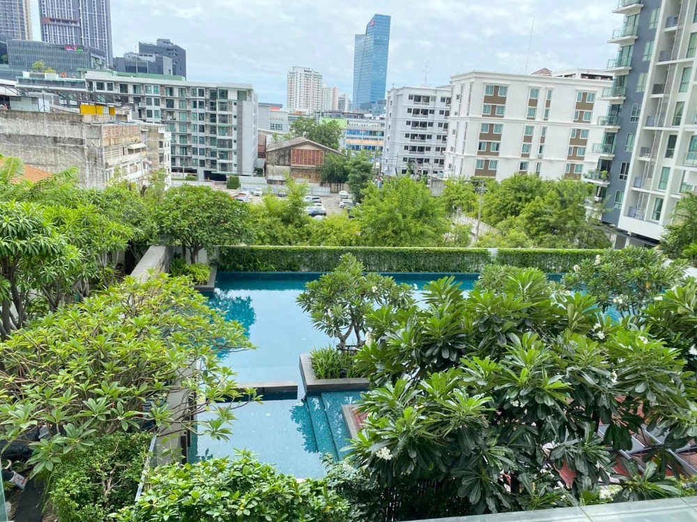 FOR RENT    :   The​ Room Sukhumvit 62 เดอะรูม สุขุมวิท 62 ((BTS Punnawithi))AS-02 Line : @condo66