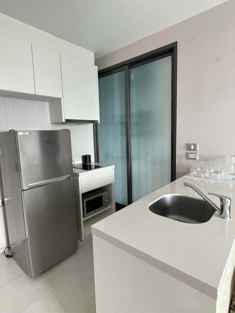 FOR RENT : RHYTHM Sukhumvit 42 ริธึ่ม สุขุมวิท 42 ( BTS Ekkamai )AS-02 Line id : @condo66