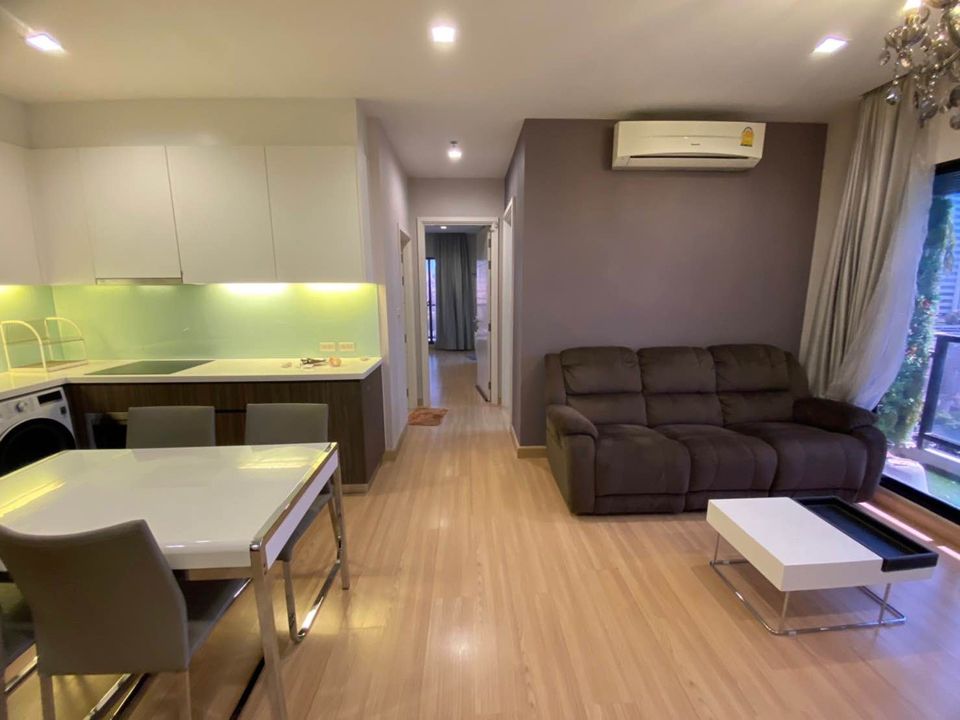 FOR RENT : Urbano Absolute Sathorn - Taksin เออร์บาโน่ แอบโซลูท สาทร-ตากสิน ((BTS Krung Thon Buri station))AS-02 ID Line : @condo66