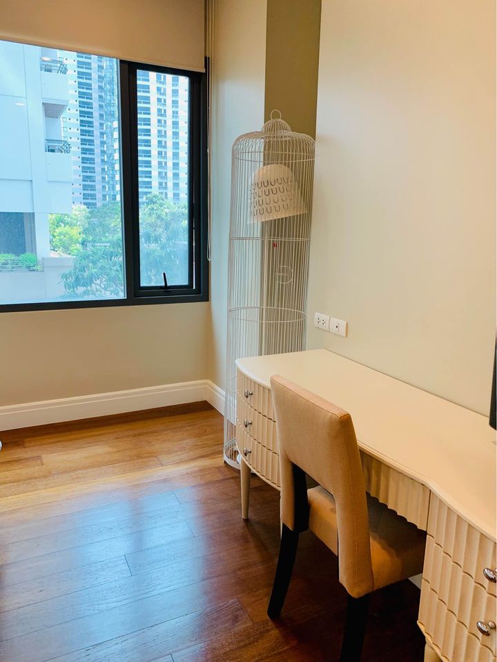 FOR RENT  :  Bright Sukhumvit 24  ไบร์ท สุขุมวิท 24 ((BTS Phompong))AS-02 ID Line : @condo66