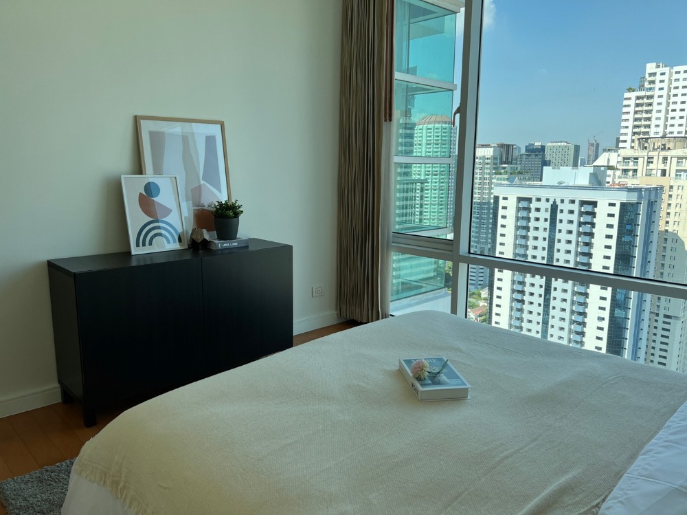 ✨Condo for Rent : Fullerton Sukhumvit (( BTS Ekkamai))  AP-02 (line: @condo91 )