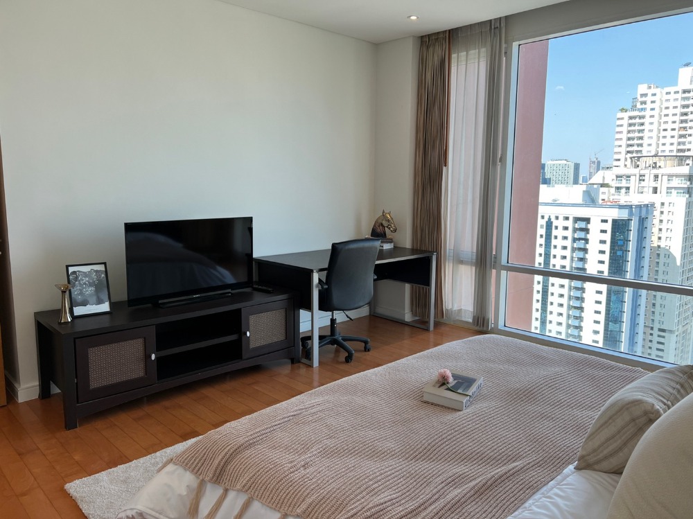 ✨Condo for Rent : Fullerton Sukhumvit (( BTS Ekkamai))  AP-02 (line: @condo91 )